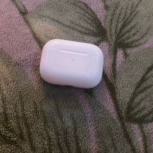Apple AirPod pros version 2
